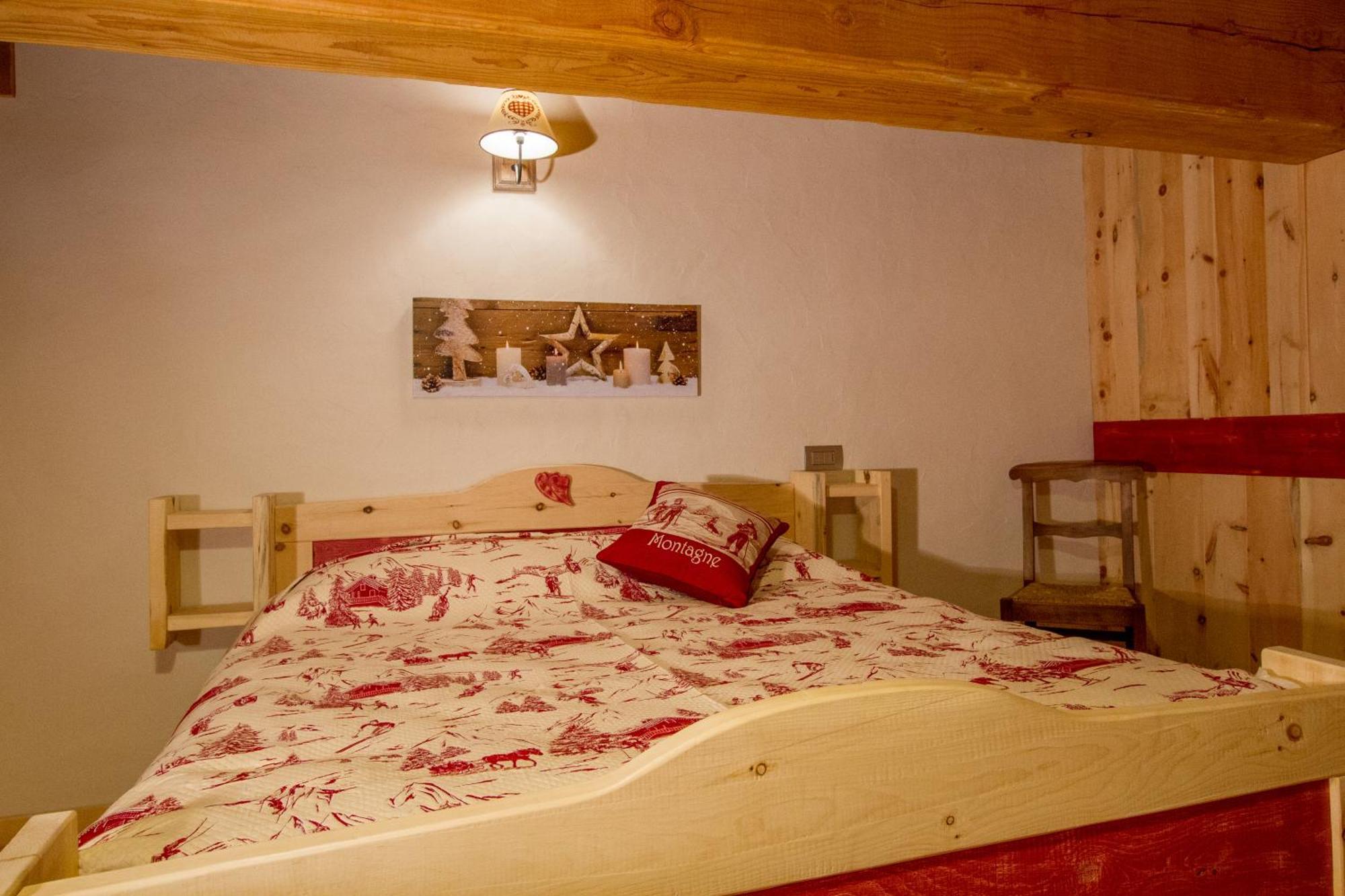 Maison Peroulaz Charvensod Ruang foto