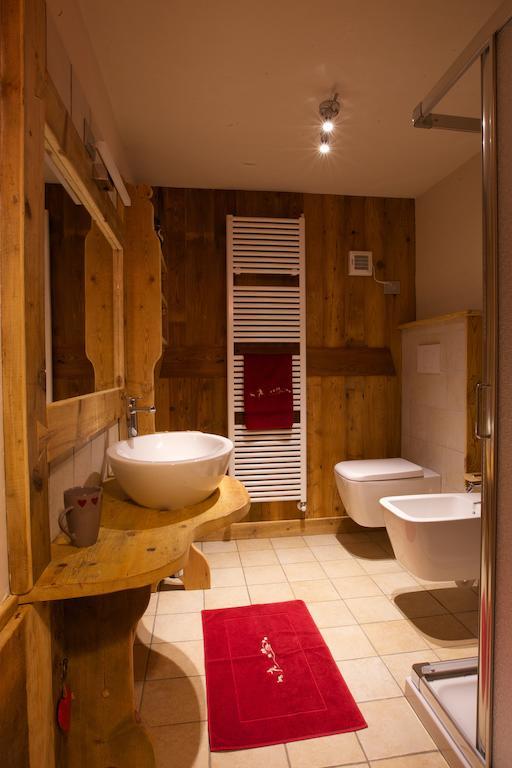 Maison Peroulaz Charvensod Ruang foto